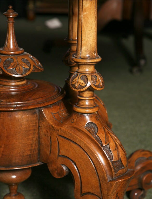 A mid-19th century English tilt - top Walnut Loo Table For Sale 4