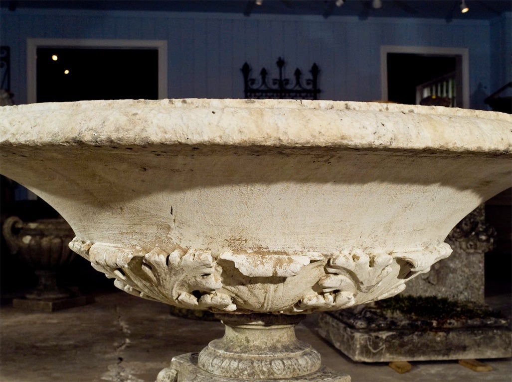 Magnificent 18th Century Italian Carved Marble Fountain or Planter In Excellent Condition In Woodbury, CT