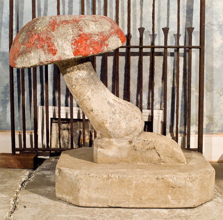 Large French Cast Stone Toadstool In Good Condition For Sale In Woodbury, CT