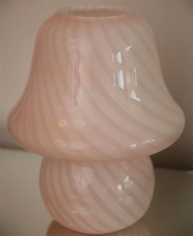 Italian Pale Pink Vintage Mushroom Lamp by Vetri Murano