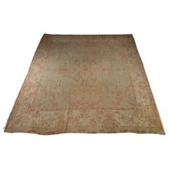 Oushak carpet