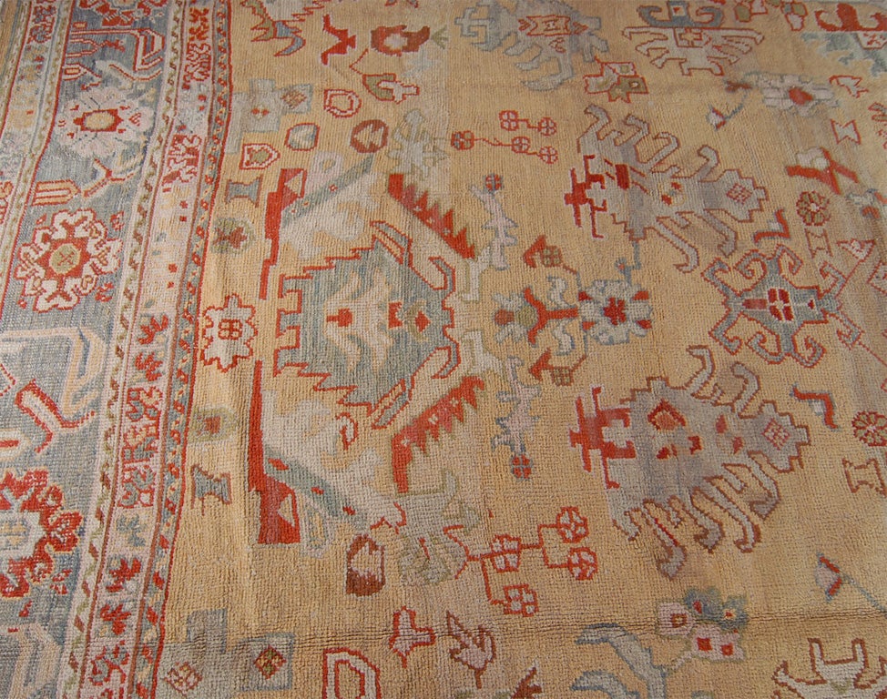 Oushak carpet
