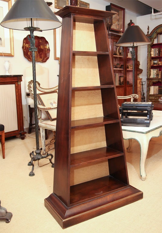 Regency Mahogany Etagere Display Shelf In Excellent Condition In Stamford, CT