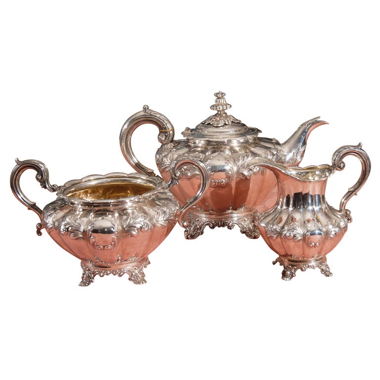 English three-piece Rococo Revival tea set For Sale
