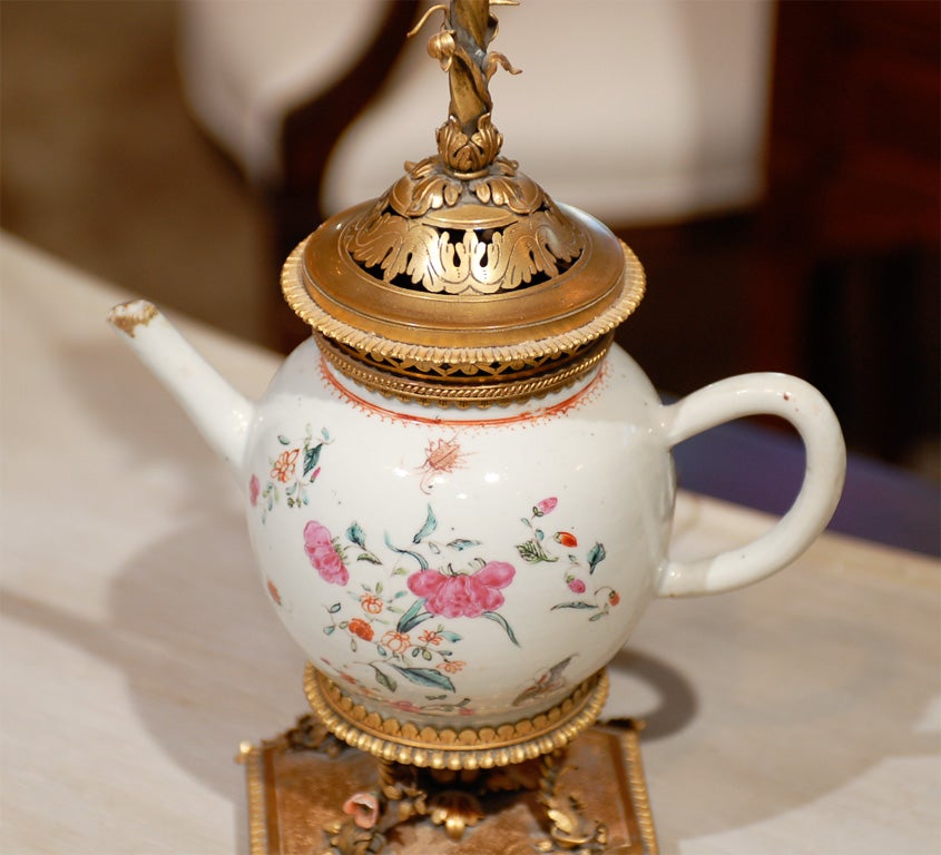 19th Century Chinese Export Porcelain Tea Pot as Lamp 1