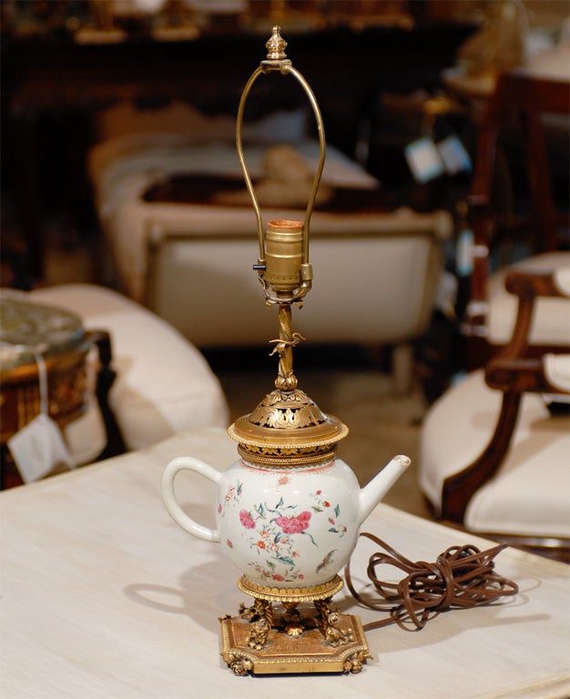 19th Century Chinese Export Porcelain Tea Pot as Lamp 5