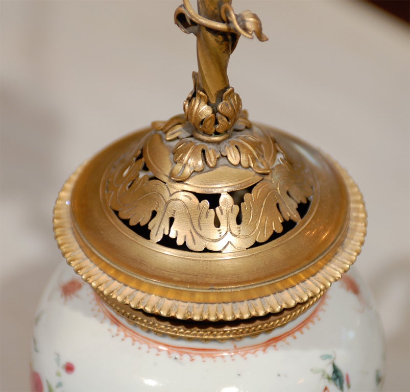 19th Century Chinese Export Porcelain Tea Pot as Lamp 7