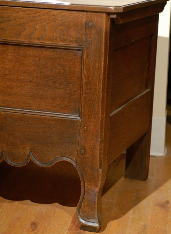 19th Century French Oak Coffer For Sale 1