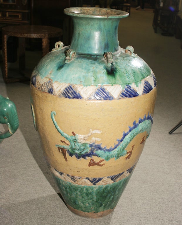 Lg Antique Chinese country storage jar vase dragon motif
