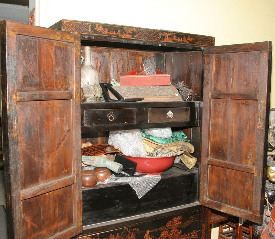 Chinese 19th Century Chinoiserie wedding cabinet armoire 1