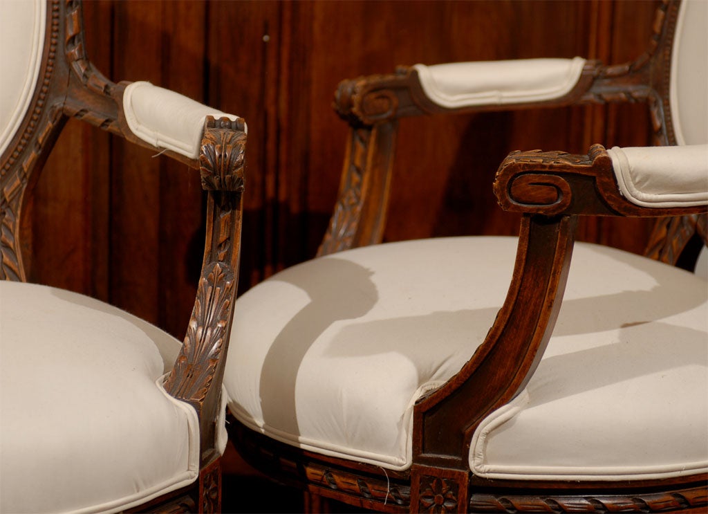 Pair of 19th Century French Louis XV Carved Walnut Fauteuil Side Chairs 1