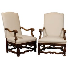 Paire de fauteuils français de style Louis XIV à haut dossier tapissés, années 1860