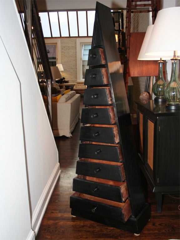 triangular drawers