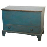 EARLY 19THC BLUE PAINTED  ONE DRAWER NEW ENGLAND CHEST