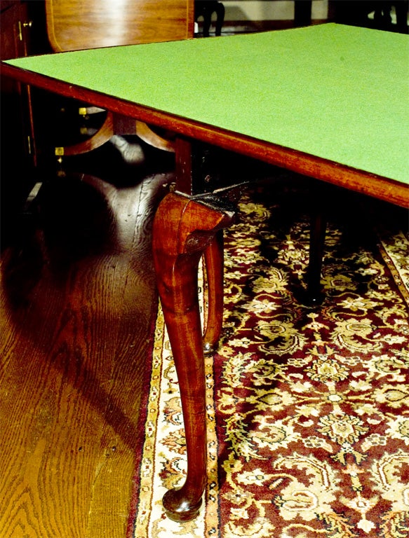 Mahogany Flip-Top Game Table In Excellent Condition In Woodbury, CT