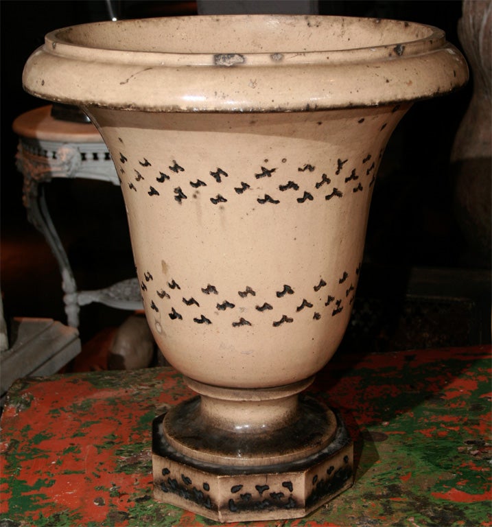 Unusual pair of English blue decorated stoneware urns For Sale 5