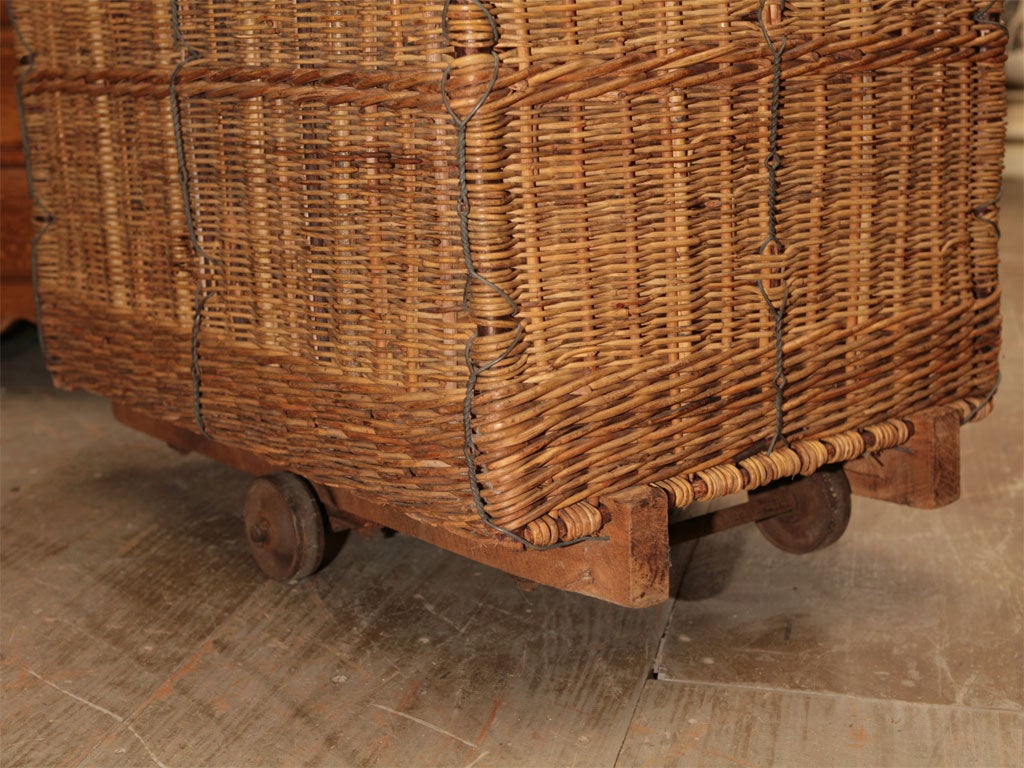 French Wicker Laundry Cart 4