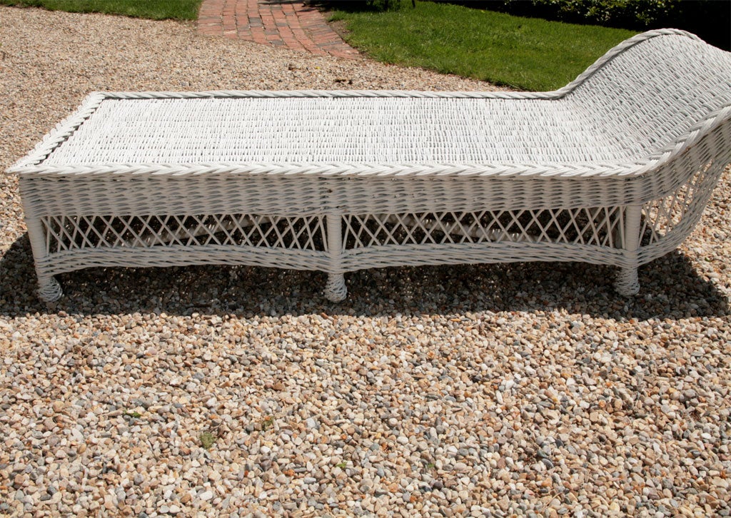 BAR HARBOR WICKER FAINTING COUCH 2