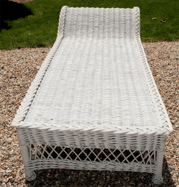 BAR HARBOR WICKER FAINTING COUCH 3
