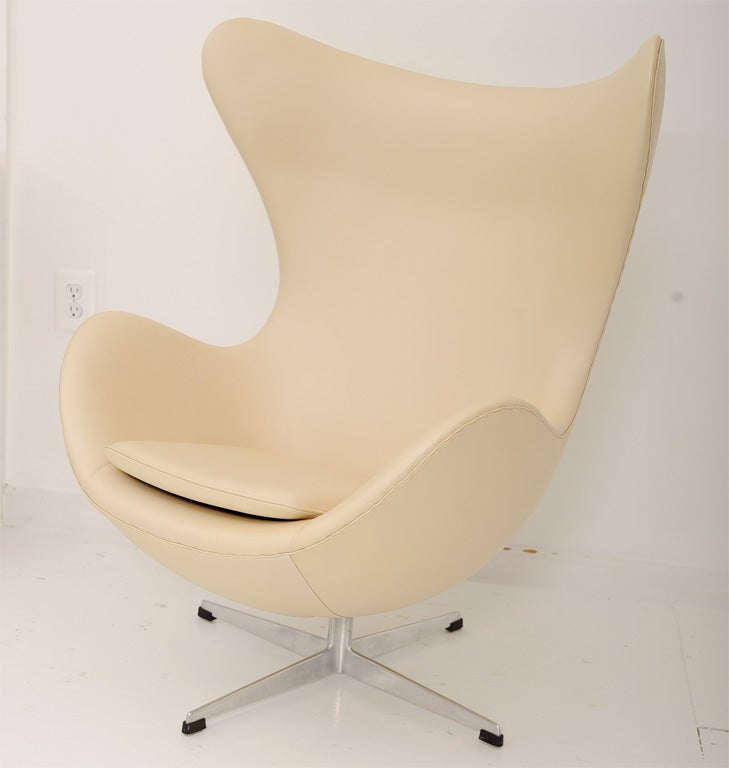 60’s vintage Arne Jacobsen Leather Egg Chair