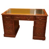 English Oak Kneehole Desk w/ 9 drawers 19thc