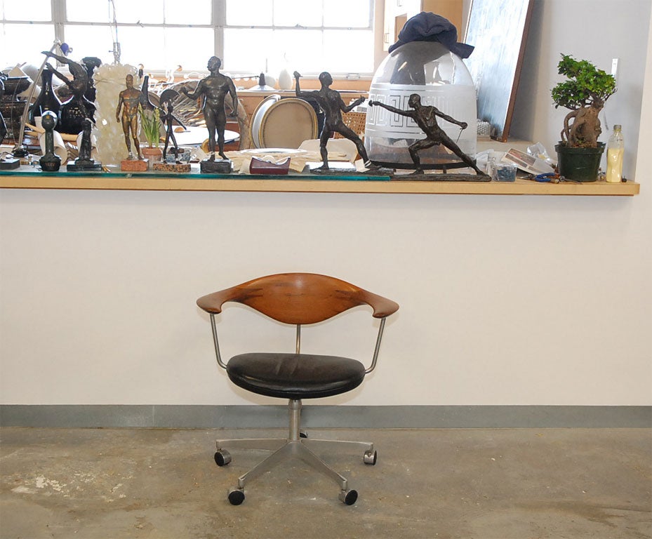 Danish Hans Wegner Swivel Chair by Johannes Hansen