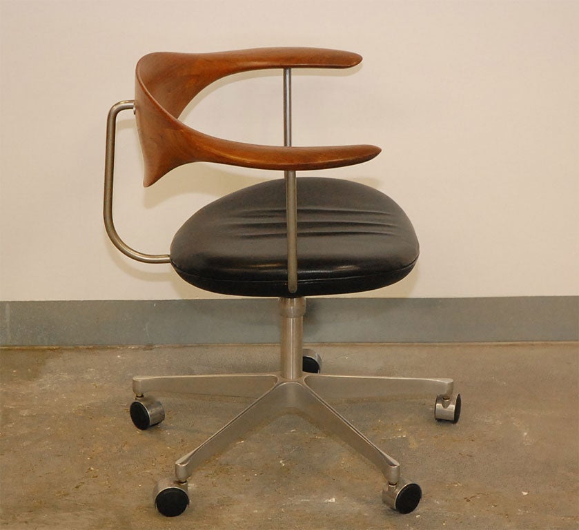Hans Wegner Swivel Chair by Johannes Hansen 1