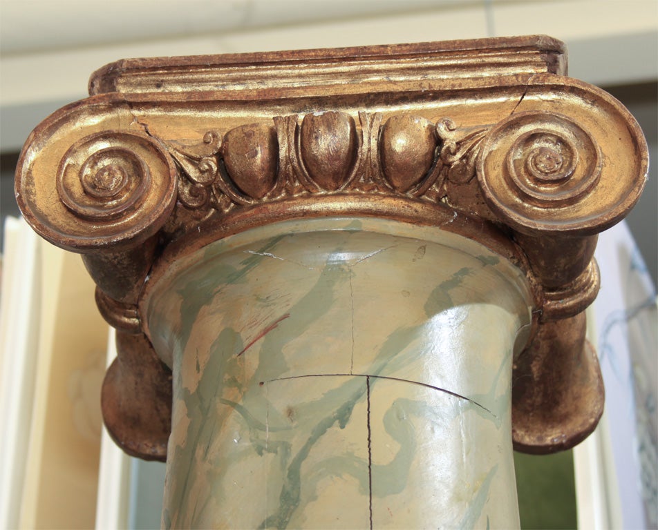 Neoclassical Pair of painted columns For Sale
