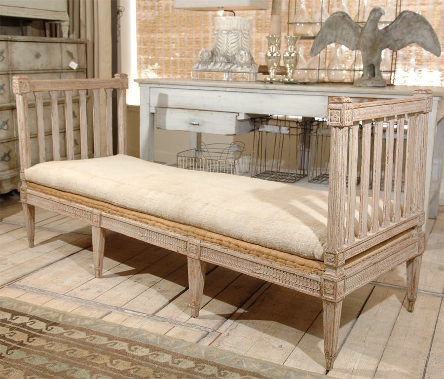 18th Century and Earlier Swedish Daybed For Sale