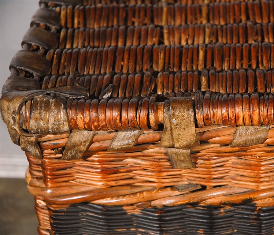 Wicker Trunk or Basket with Lid 2