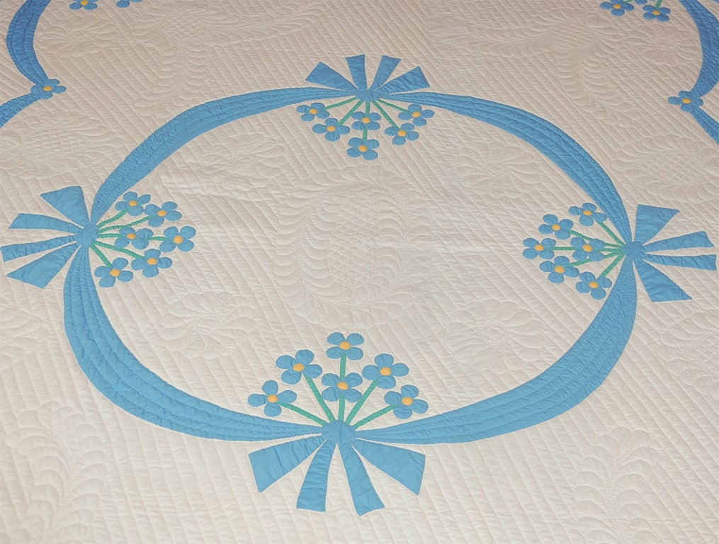 American 1920'S MARIE WEBSTER WHITE & BLUE APPLIQUE  QUILT