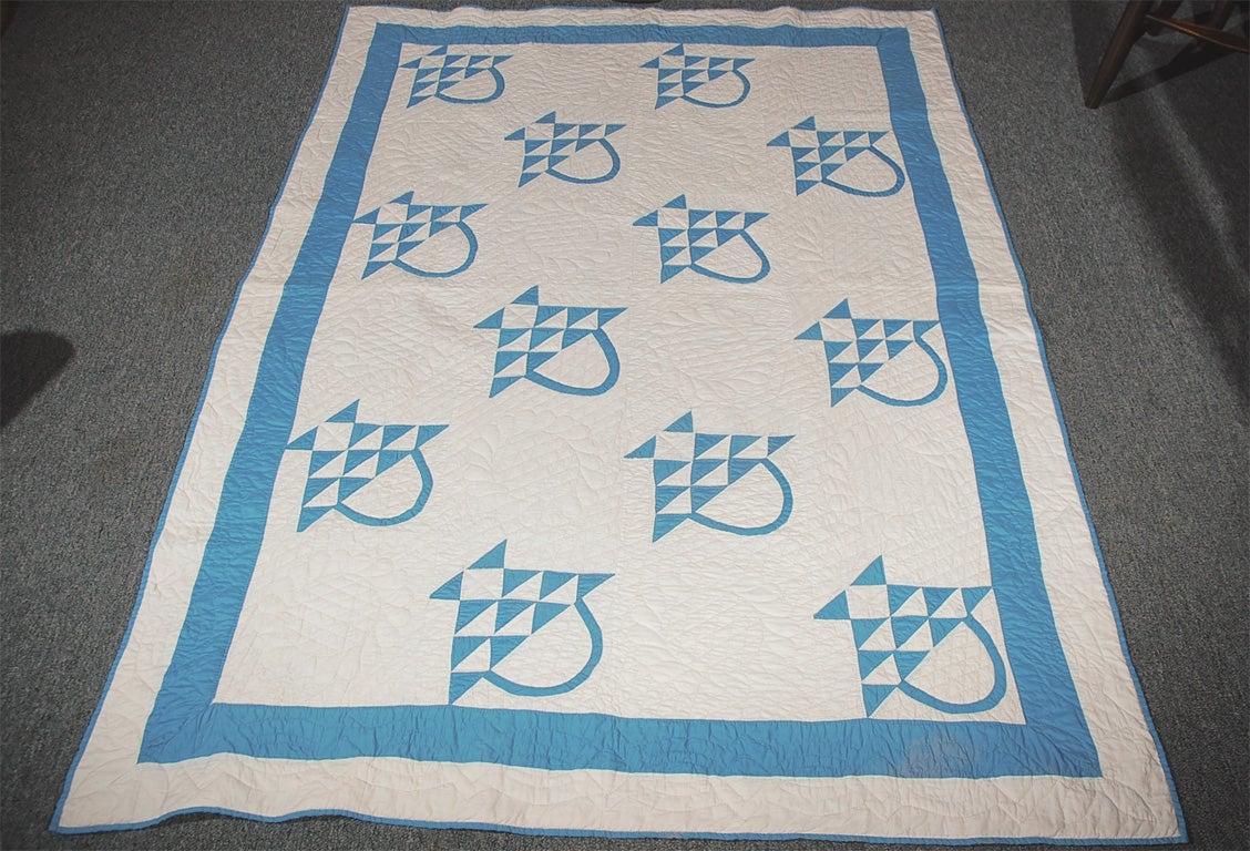 BEAUTIFUL 20TH C.  BLUE & WHITE COTTON BASKET QUILT