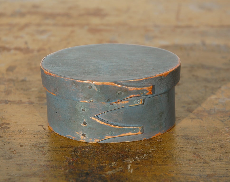 19TH C. ORIGINAL PAINTE SHAKE PANTY BOX