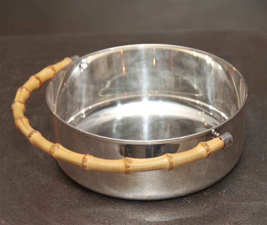 Gucci Dish with handle