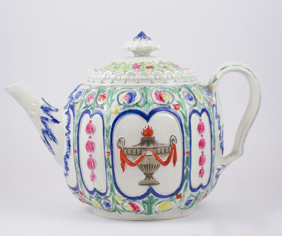 English Pearlware Teapot For Sale 1