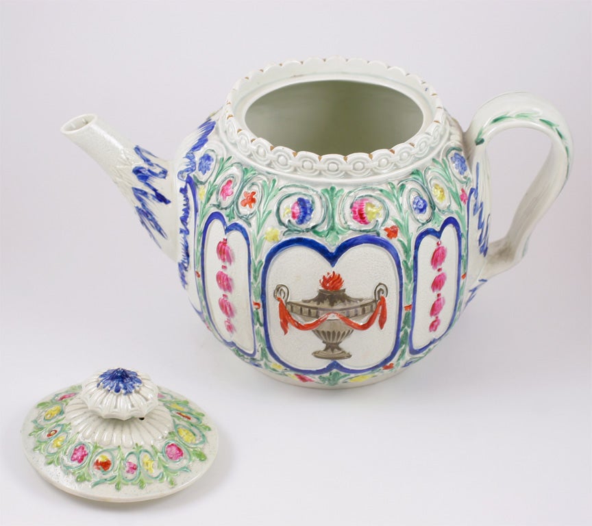 English Pearlware Teapot For Sale 4