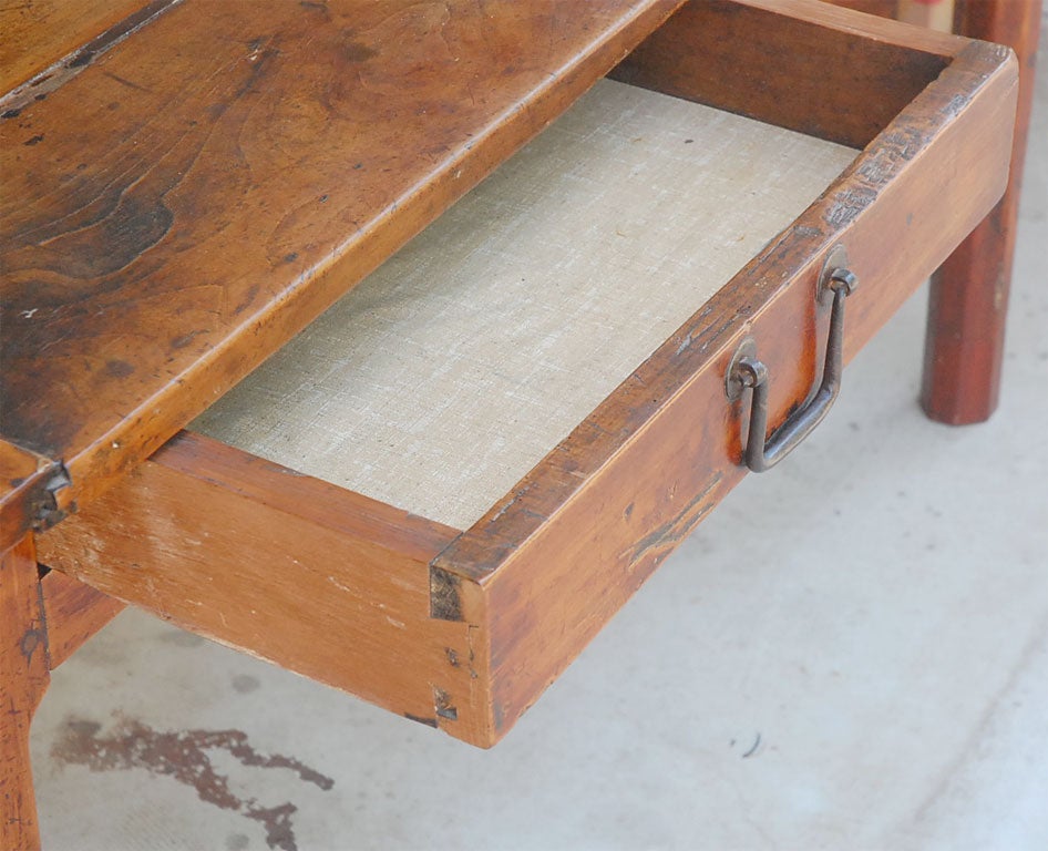 19thC.  Frecnh cherry wood table For Sale 2