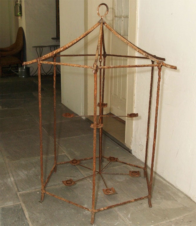 8027   GRAND SCALE GARDEN LANTERN