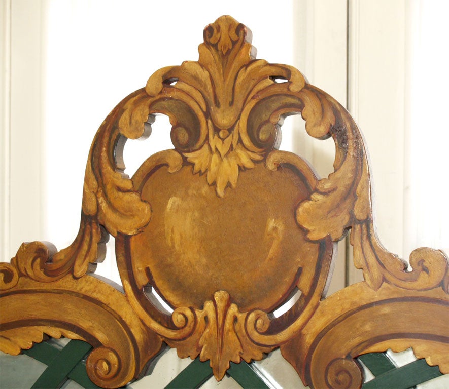 19th c French Carved and Mirrored Pediment In Good Condition For Sale In New Orleans, LA