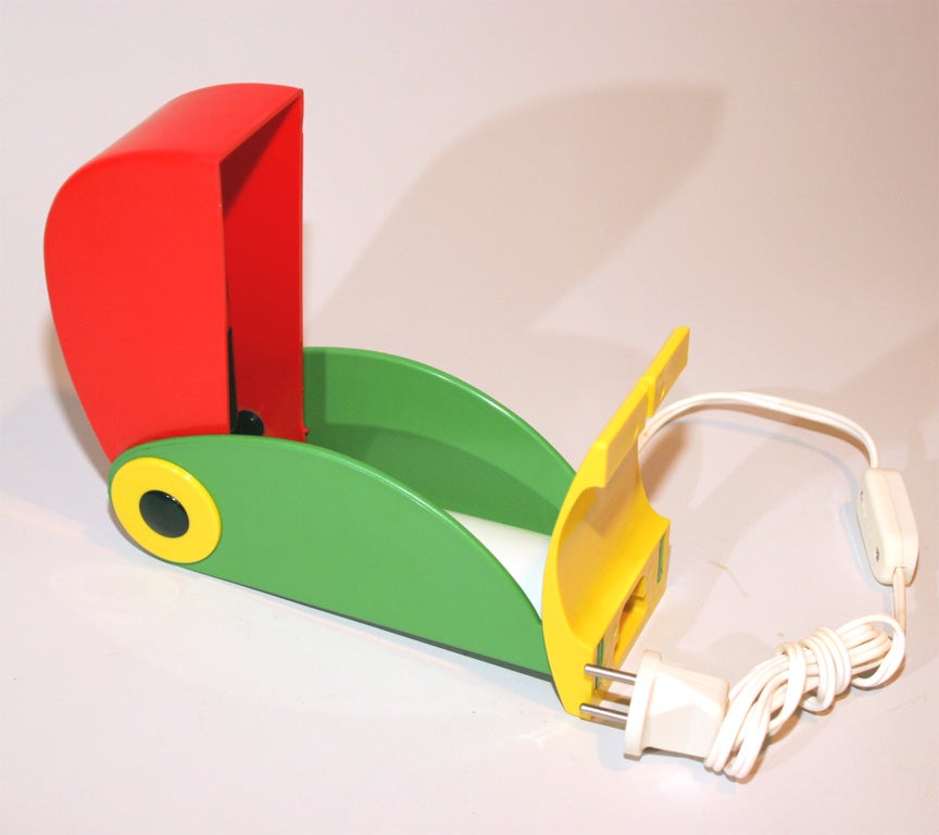Italian Plastic 1970's Toucan Lamp 2