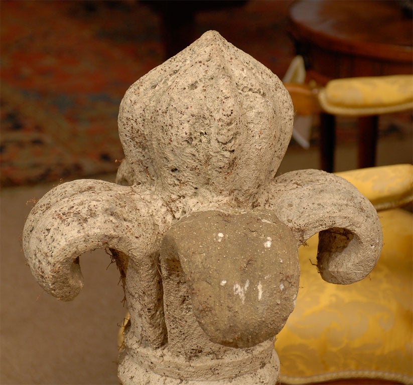 fleur de lys finials