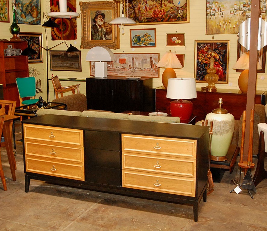 9 drawers Chest of drawers.