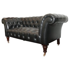 Black Leather 2 Seater Chesterfield Sofa
