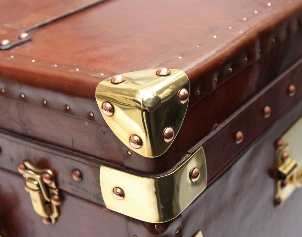 VINTAGE BRASS BOUND LEATHER TRUNK In Excellent Condition In New York, NY