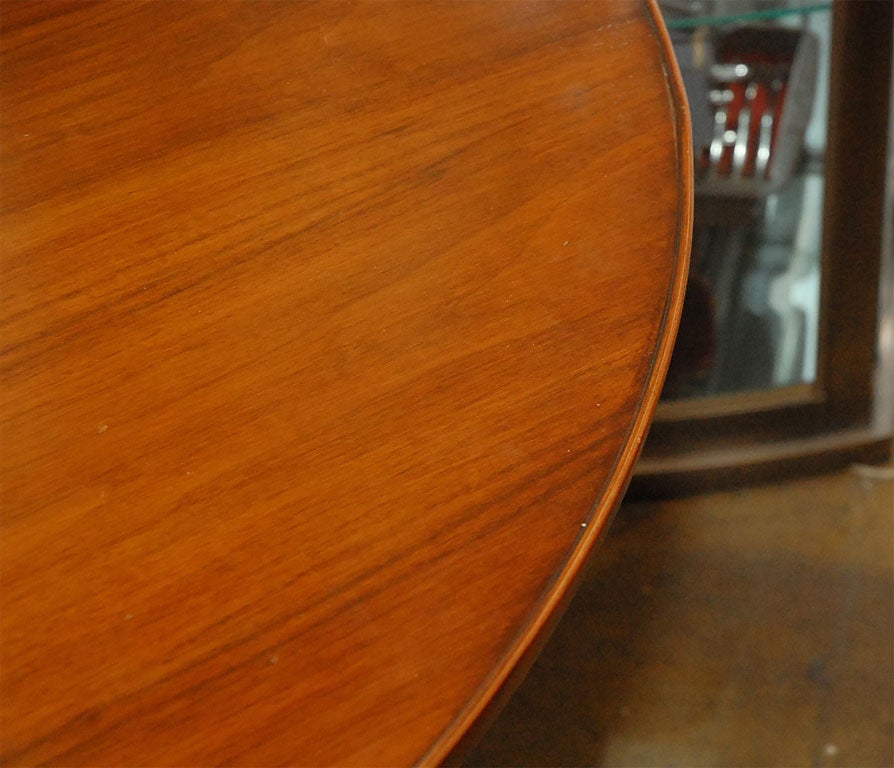 Mid-20th Century Large Edward Wormley round  dining table for Dunbar