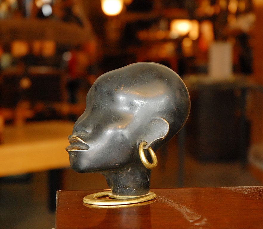 Great sample of the Deco period in Austria with this woman bronze head.
