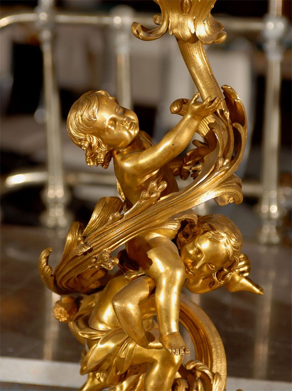 Bronze doré Garniture en bronze doré en vente
