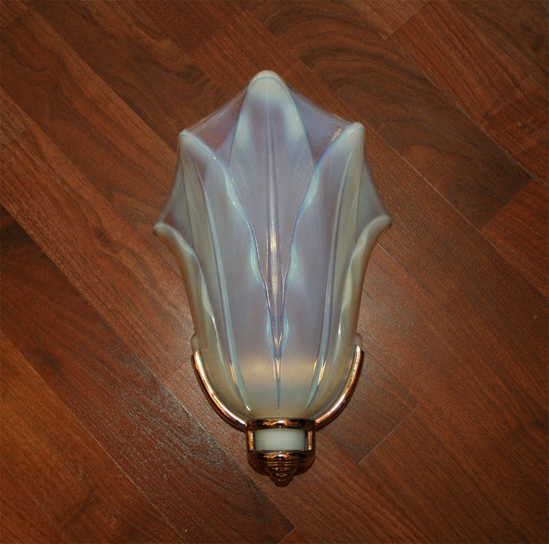 Mid-20th Century Pair of Art Deco Opalescent Glass Wall Sconces by Ezan