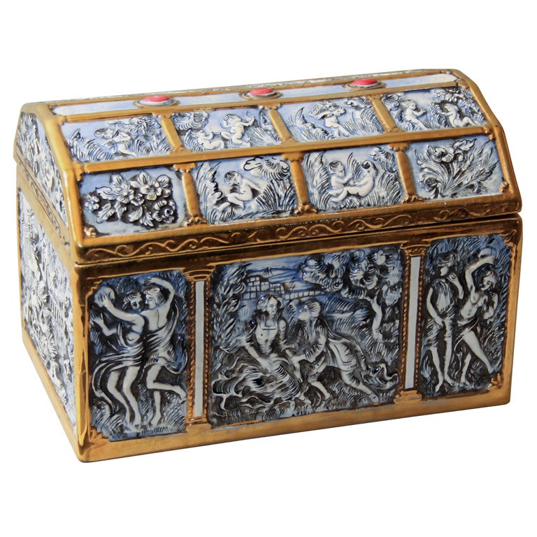 Ceramic box Capo de Monte style