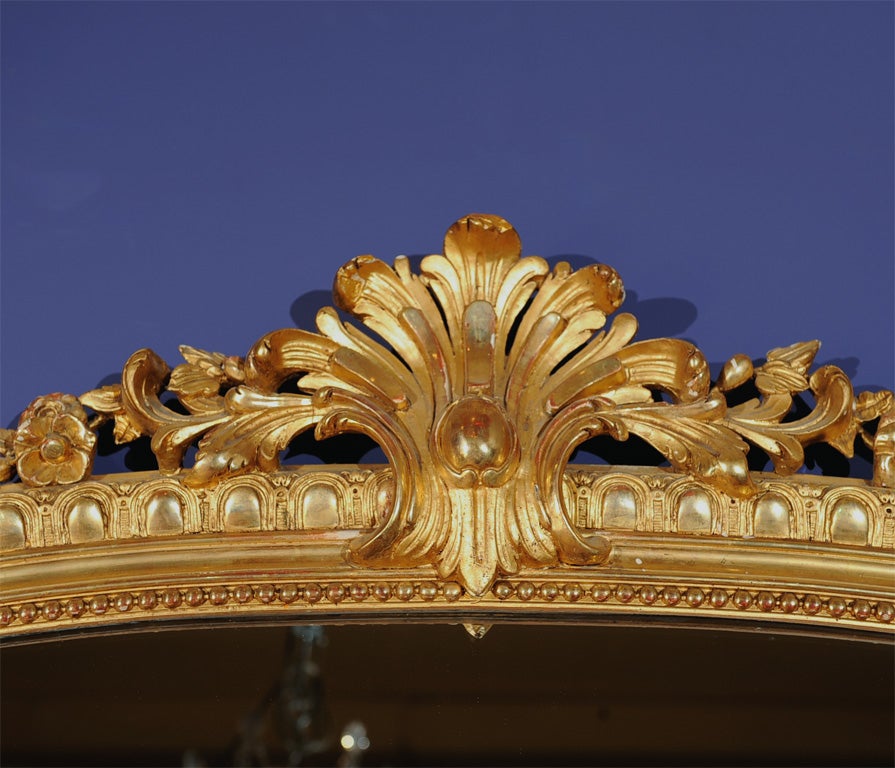 French Regence style gilt gesso mirror In Excellent Condition In Kensington, MD